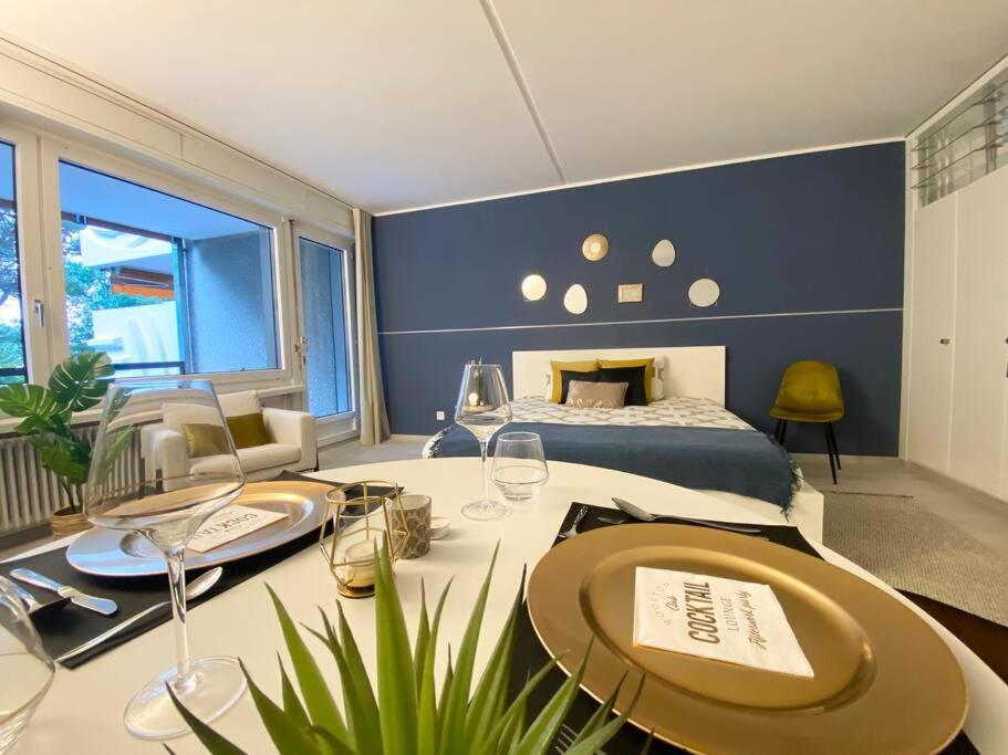 Luganersee, Pool, Strand, Parkplatz, Suite บิซโซน ภายนอก รูปภาพ