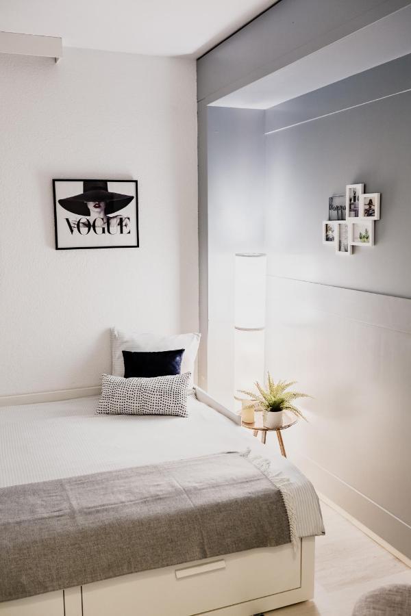 Luganersee, Pool, Strand, Parkplatz, Suite บิซโซน ภายนอก รูปภาพ